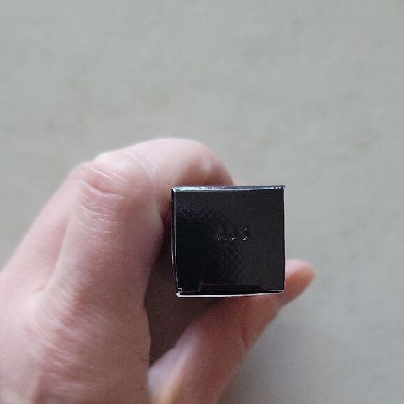 Tom Ford Carnal Red Liquid Lip NIB - Picture 6 of 6